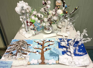 Zimowe drzewa - rodzinny konkurs plastyczny