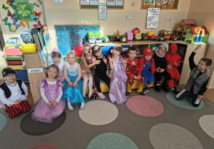 Prezentacja strojów dzieci z grupy II.