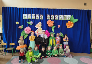 Pamiątkowe zdjęcie dzieci z grupy IV.