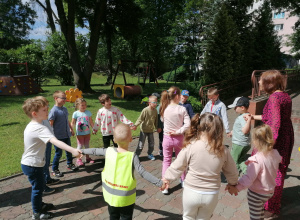 Wiosenne zabawy w Przedszkolu Specjalnym nr 1