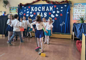 Dzieci uczestniczą w konkursach.